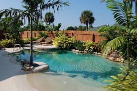 Tallahassee S Best Swimming Pools Beach Entry Pool This Swimming Pool Design Incorporates A Gently Sloping Transi Beach Entry Pool Backyard Beach Dream Pools