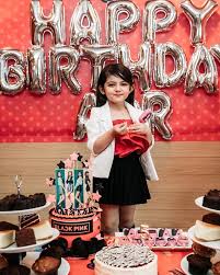 Menyentuh mengenai sambutan hari jadi keempat tahun aasiyah dirancang diadakan pada 1 november ini, kata che ta rancangan sudah berubah. Foto Hari Jadi Aaisyah Dhia Rana