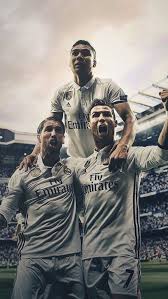 Toni kroos y luka modric celebran un gol con el real madrid. Ramos Casemiro And Ronaldo Real Madrid Football Ronaldo Real Madrid Real Madrid Cr7
