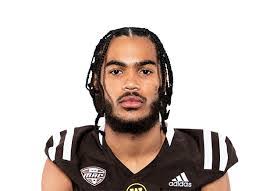 Logan Lester's Instagram, Twitter & Facebook