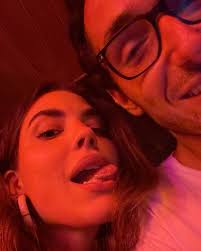 Encerrando mais um ciclo da melhor maneira possível! Grata a Deus pela  minha familia e bons amigos💗🌟