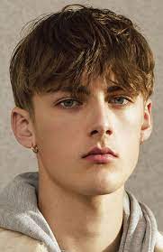 Manner Frisuren Kurz 2019 Mens Hairstyles Short Long Hair Styles Men Fringe Haircut