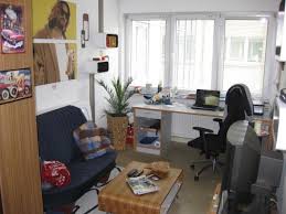 In zwickau verläuft nur durch das postleitzahlgebiet 08056. Grosses Helles Zimmer In 4er Wg Studentenwohnheim Zwickau Zentrum Wohngemeinschaft In Zwickau Innenstadt