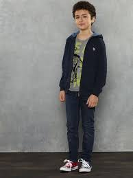 He begins acting in guest roles in various tv productions at the age of 10. Bild Zu Elisha Henig Bild Elisha Henig Filmstarts De