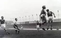 Luton Town FC vs Ipswich Town (5th Nov 1960)