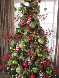 Sew Many Ways Christmas Home Tour 2011 Front Door To The Back Green Christmas Tree Christmas Tree Themes Red Christmas Decor
