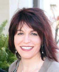 Tracy Reiss's Instagram, Twitter & Facebook