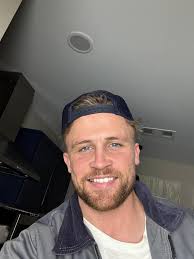 Wearing hats backwards in the PGA?