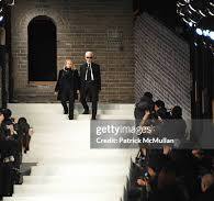 287 Fendi Great Wall Of China Fashion Show Runway Stock ...