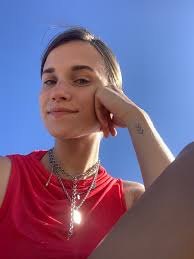 selling these books 5 euros each plus some free books (in the comments) let  me know if you're interested 🍵