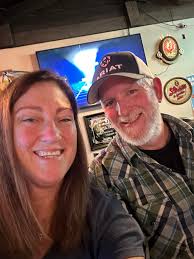 Hi 👋 I've been waiting all day but nobody even said hello to me... I'm so  sad 😞.