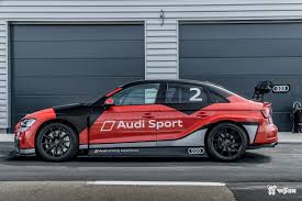 Nous vous proposons un large choix de véhicules neufs et. L Armada Audi Sport A L Assaut Du Circuit De Dijon Prenois W3sh