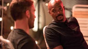 Katey sagal, john corbett, james lesure. L Arme Fatale Aura T Elle Une Saison 4 Et Avec Qui Premiere Fr