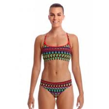 Maillot de bain 2 pièces rouge pour un maxi effet c'est un petit s qui convient à un 34/36. Maillots De Bain Femme 2 Pieces France Natation