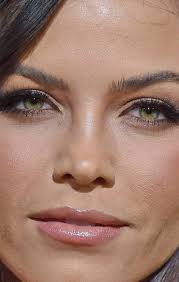 CLOSE UPS: Most Beautiful Women in the World