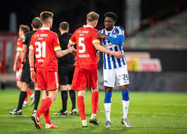 Dedryck boyata (hertha berlin) header from the centre of the box to the bottom right corner. Hertha Berlin On Twitter Always Room For Respect Once The Derby Is Done Fcubsc Gemeinsamhertha Hahohe