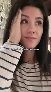 Rutina caótica de las mañanas con hijas en colegio