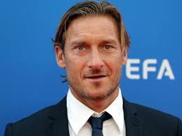 I due, genitori di tre figli, non perdono occasione di mostrare la loro intesa di. Vater Von Francesco Totti An Covid 19 Gestorben