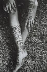 White ink tattoos may be the most attractive form of tattoos, but they are also the most delicate ones. Tattoo Guy Black And White Photography Tattoos Tatuering Hennatatueringar Och Black