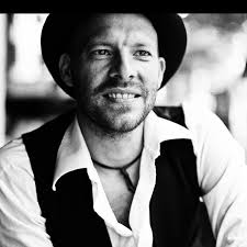 UWC Mostar had the pleasure of welcoming Interdisciplinary Artist Roman  Kroke and documentary director André Bossuroy who implemented a  pilot-workshop in partnership with UWC Mostar Visual Arts teachers Saša  Šantić and Enes