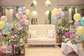 おしゃれな花嫁さんは迷わず選ぶ 高砂ソファのアイデア10選 結婚式準備はウェディングニュース ウエディングフォトブース ウェディングのデコレーション ひまわり ウェディング