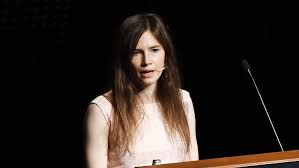 Sie sollen zudem der familie des opfers 4,4 millionen euro entschädigung zahlen. Justizopfer Zuruck In Italien Amanda Knox Erzahlt Ihre Geschichte N Tv De