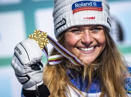 Une 2e place lui suffirait lors de la finale à lenzerheide si. Corinne Suter Chi E La Nuova Campionessa Di Discesa Ai Mondiali Di Cortina Vitelli In Regalo Fidanzato Milanista Sport Estremi Corriere It