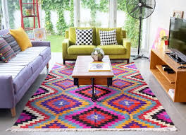 Sofa adalah furniture yang memiliki peran cukup penting jika dalam memilih sofa minimalis tidak hanya sesuai dengan konsep ruang tamu minimalis saja, melainkan juga karena harganya yang relatif murah apabila dibandingkan soda yang berdesain mewah. Untuk Rumah Masa Depanmu 10 Design Ruang Tamu Mungil Ini Siap Ditiru