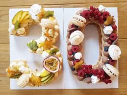 60 Mentions J Aime 5 Commentaires Hello Sugar Hellosugar Fr Sur Instagram A Gauche Une Creme Diplomate A La Mangue Miam Fruits Exotiques Anniversaire