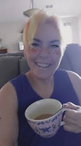 Snapchat filters for morning hair and husband's surgery update