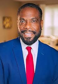 Tommy Ross's Instagram, Twitter & Facebook