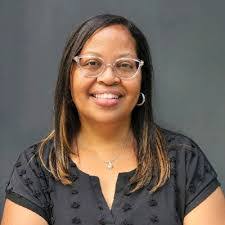 Dori Phillips's Instagram, Twitter & Facebook