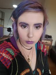 Not me. Credit goes to the actual cosplayer) I honestly keep this skin