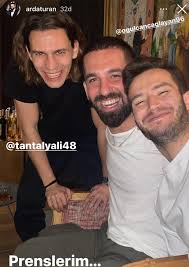 Milli yıldızın i̇spanya'dan bir kulüple anlaştığı, galatasaray'ın da devreye girdiği öğrenildi! Arda Turan Dan Taylan Antalyali Ve Ogulcan Caglayan Paylasimi Galatasaray Gs Haberleri
