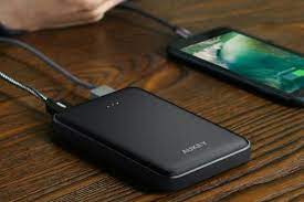Power bank mofit, basike, power bank 10.000 mah, 30.000 mah, bahkan. 7 Power Bank Terbaik 2020 Kapasitas 25 000 50 000mah