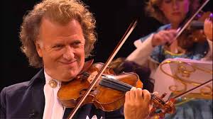 André rieu performing shostakovich' the second waltz live in maastricht, the netherlands. Andre Rieu Y La Orquesta Johann Strauss Lacarne Magazine