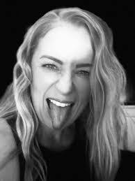 Amanda Hasler's Instagram, Twitter & Facebook