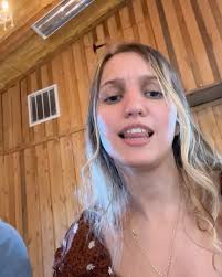 Road trip to a Kentucky wedding. Like with anything in life there will  always be obstacles and challenges. Sometimes those obstacles are  forgetting to bring matching pairs of shoes (guilty), and ...