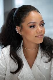 Produced by almondo cresso & beam. Rihanna S 25 Best Hairstyles Of All Time Rihanna Hair Photos