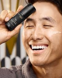 Timothy Kivi's Instagram, Twitter & Facebook