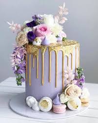 Modern Wedding Australia On Instagram We Love A Little Bit Of Lavender Detail This Cake May A Fresh Flower Cake Elegant Birthday Cakes Modern Birthday Cakes