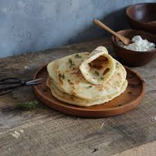 Pains Pita Pour Gyros Recette En 2020 Alimentation Levure De Boulanger Deshydratee Cuisine Mediterraneenne