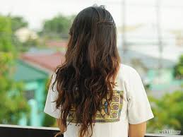 How To Lighten Your Hair Bleaching Your Hair How To Lighten Hair Lighten Hair Naturally