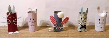 Le rouleau de papier toilette je sais pas vous mais moi j'ai un stock impressionnant, et je vois que beaucoup d'entre vous sont à la recherche d'idées novatrices. Decorations De Paques 5 Idees De Lapins Diy Diy Cie