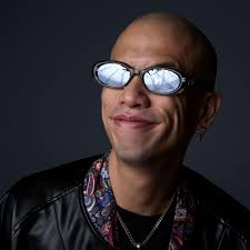 Da Wan Kuan Mian song by Kris Wu from Da Wan Kuan Mian