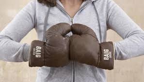 Notre chaîne twitch vous propose des vidéos de nos plus grands tournois, des sessions de coaching du team, ainsi que les streamings de nos évènements live et des parties online de nos meilleurs. Pour Creer Des Ouvertures Maitrisez Les Expressions De La Boxe L Etudiant