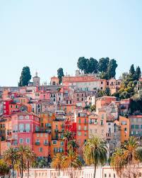 Une Photographie De Menton Pour Illustrer Le Temps Magnifique Que Nous Avons En Ce Moment A Hyeres Demenager En Plein Tourisme En France Hyeres Cote D Azur