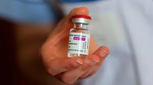 Developed by oxford university and astrazeneca, it is given by intramuscular injection, using as a vector the modified chimpanzee adenovirus chadox1. France Recommends Reserving Astrazeneca Vaccine For Over 55s Despite Ema Advice Euronews