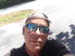 $9.99lb fresh Norwegian salmon!!🎣🇳🇴 Come in this weekend and and reel in  the savings