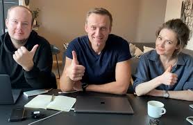 Экстремистскими признают штабы навального и фбк, единственным учредителем которого является навальный. What Journalists Can Learn From Navalny S Investigative Team In Russia Global Investigative Journalism Network